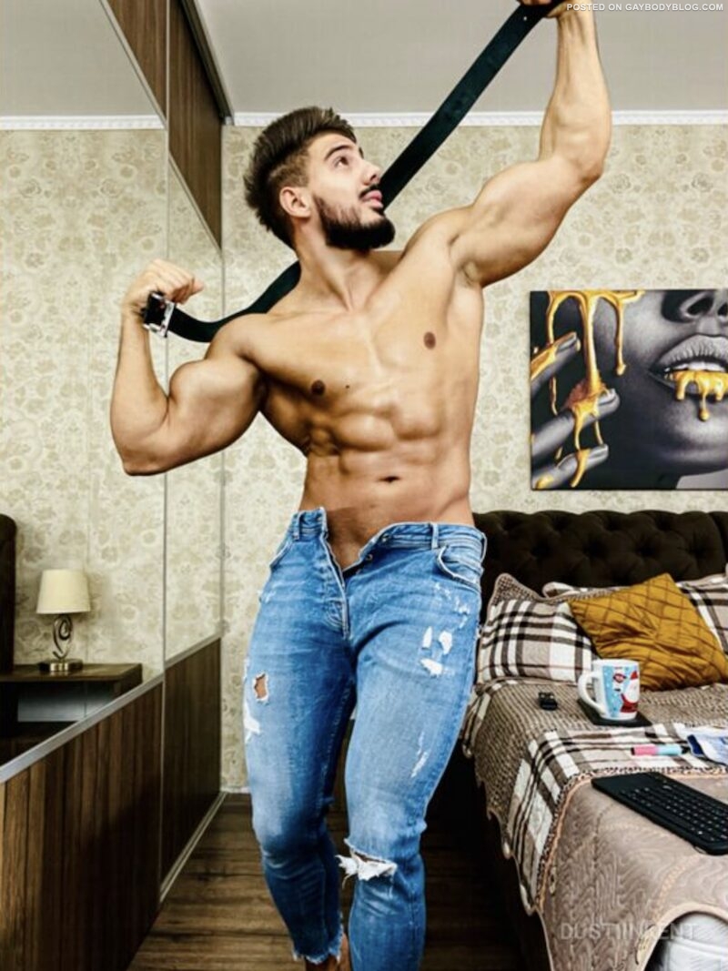 Hung Muscle Cam Guy Dustiin Kent 2