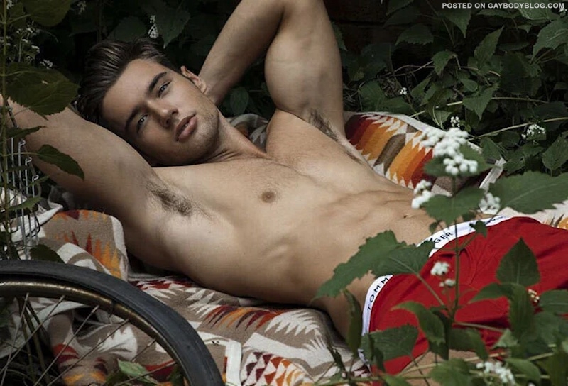 Kolos Balázs naked 3