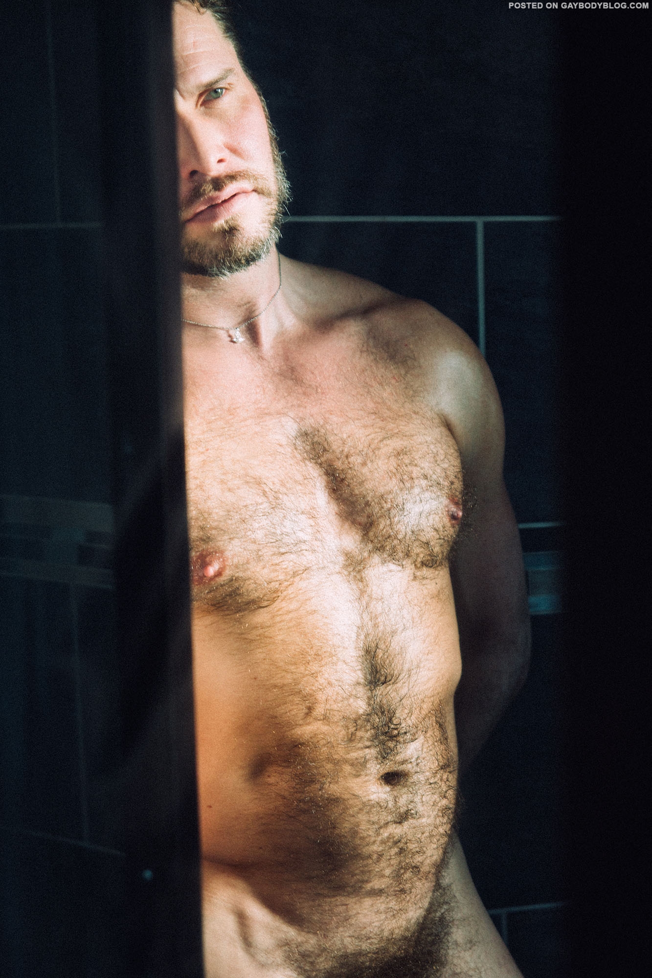Naked Hairy Hunk Labootski 3