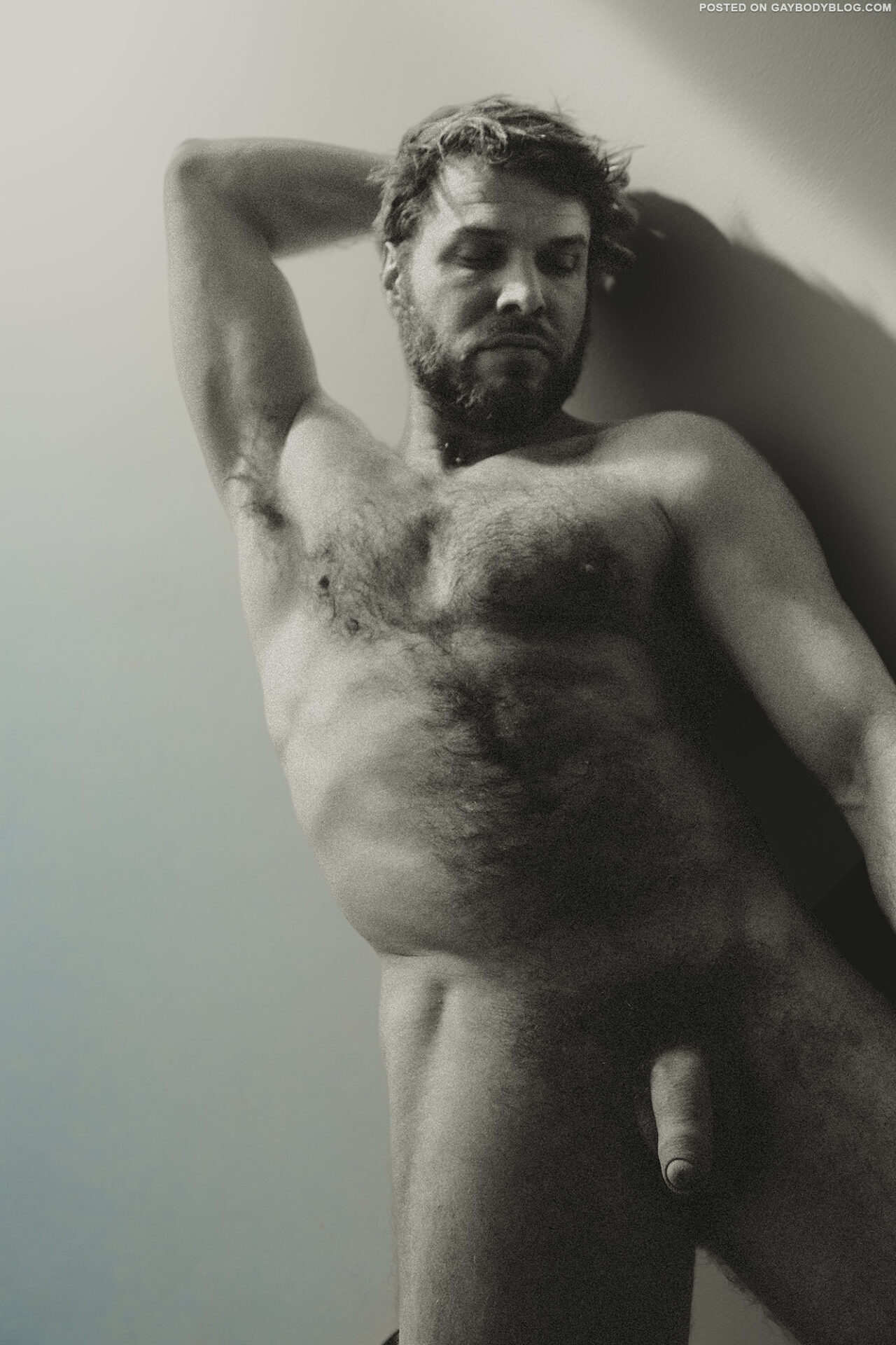 Naked Hairy Hunk Labootski 5