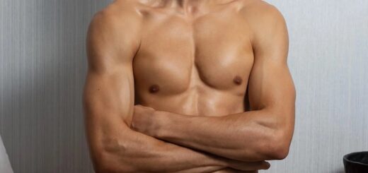 Yannik Nolte Naked 1