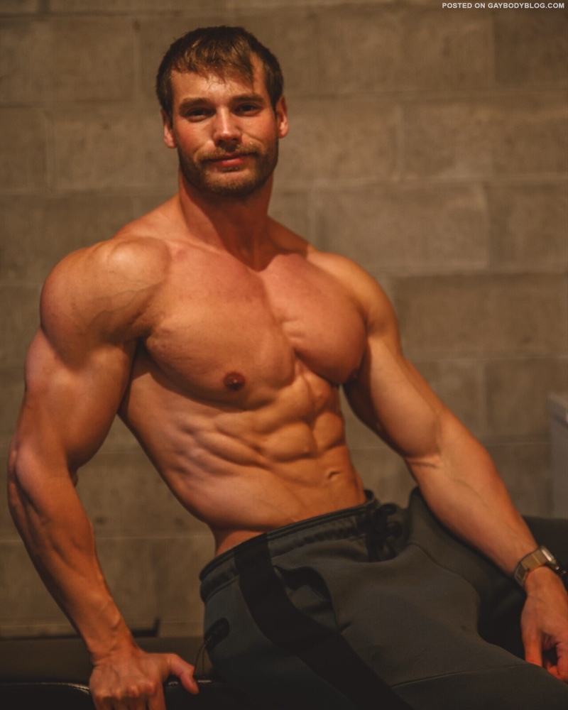 American Bodybuilder Daniel Peyer 7