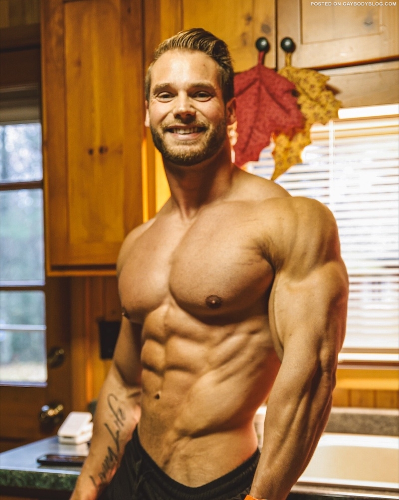 American Bodybuilder Daniel Peyer 8