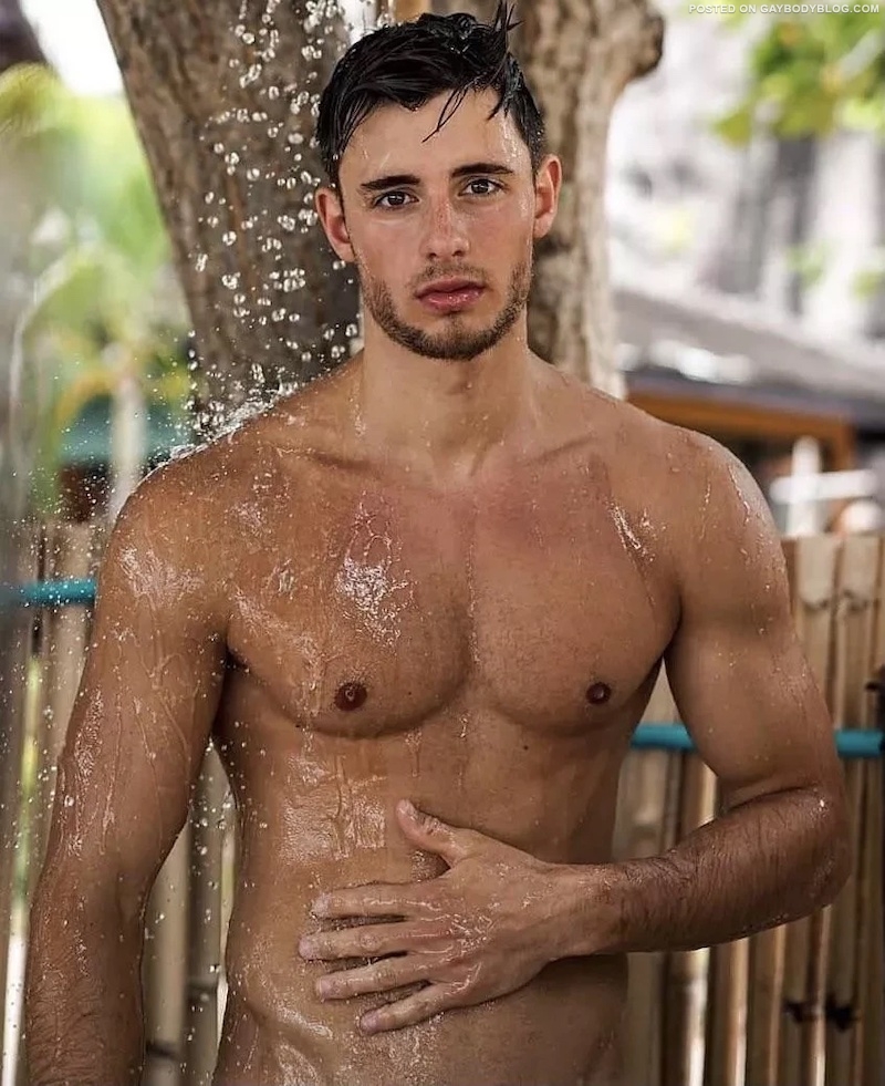 Fabian Arnold Naked 1