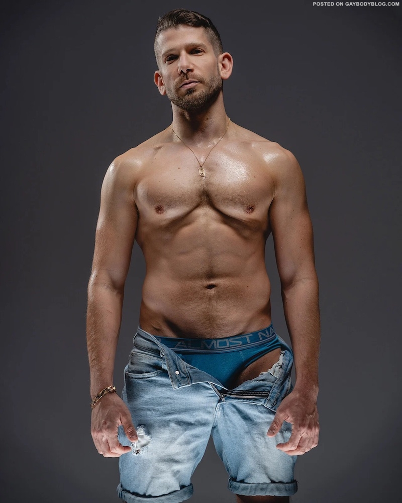 Yuval Has A Big Daddy Dick Bulge 3