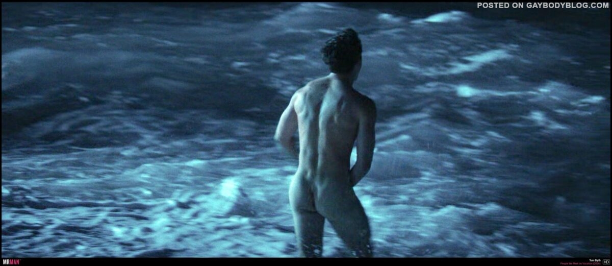 Tom Blyth Ass