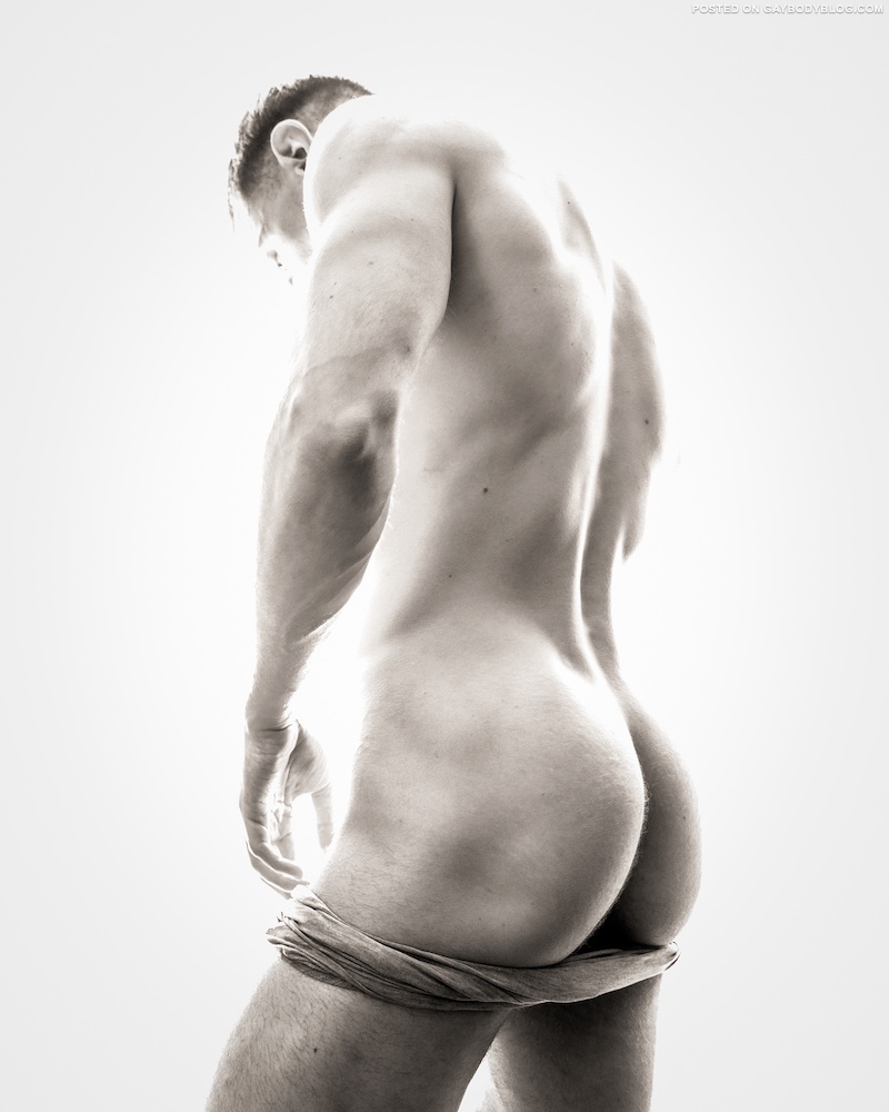 Big Guy Aaron Hugese Naked 3