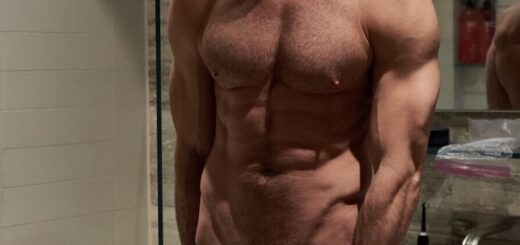 Justin Clynes naked 1