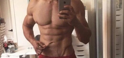 Sam Asghari cock bulge 4