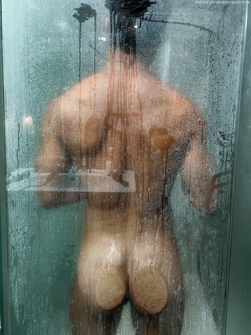 Javier des Leon Nude And Playing 4