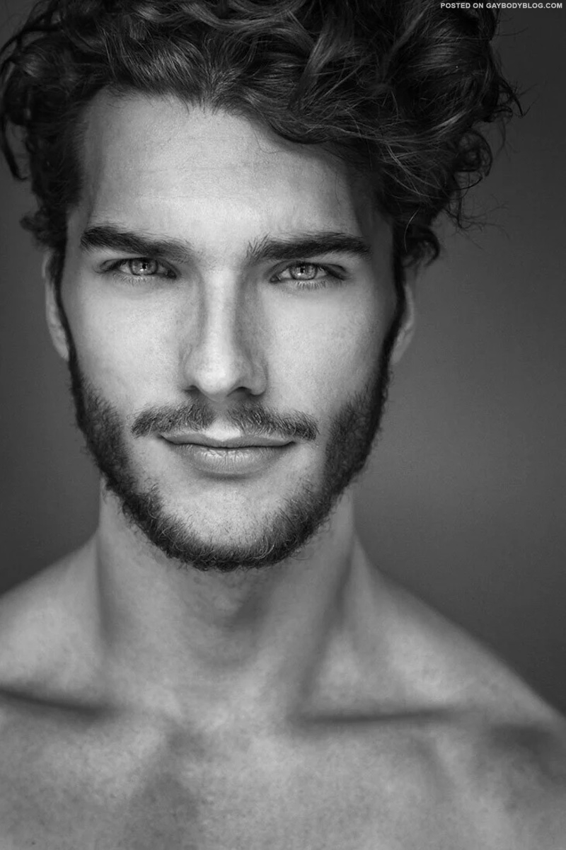 Aurélien Muller Naked 1