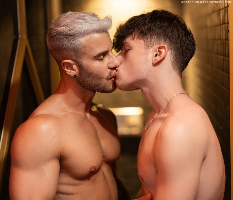 Cute Twink Top Jake Preston Fucks Allen King 3