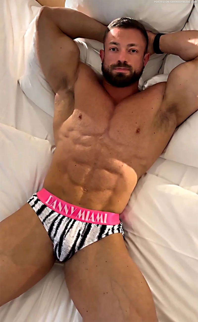 Eddie Chipp Shows Uncut Muscle Man Cock 2