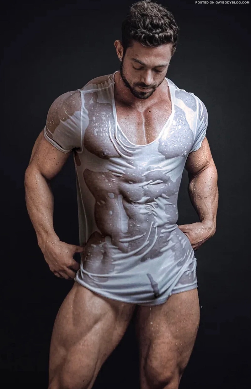 Eddie Chipp Shows Uncut Muscle Man Cock 6