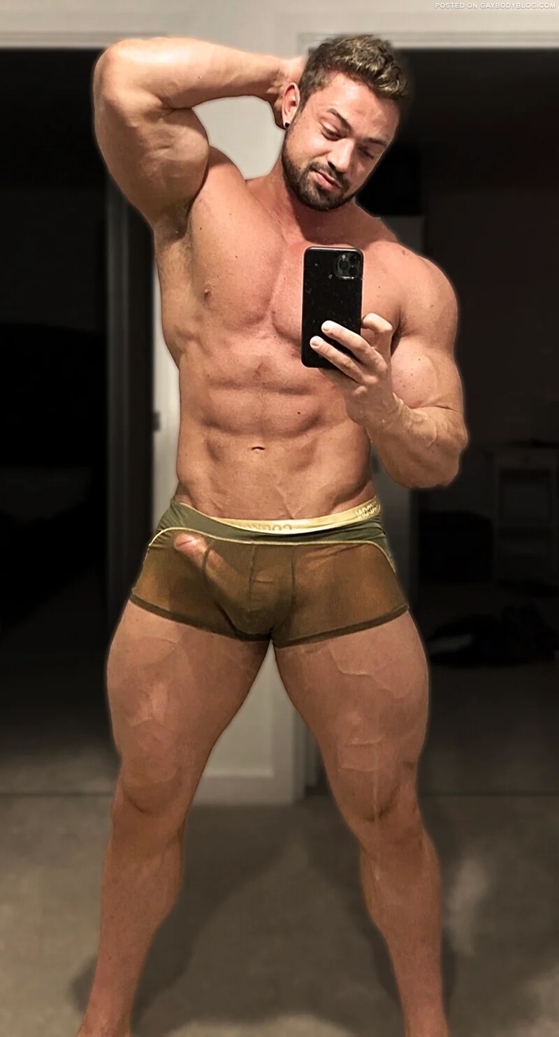 Eddie Chipp Shows Uncut Muscle Man Cock 7