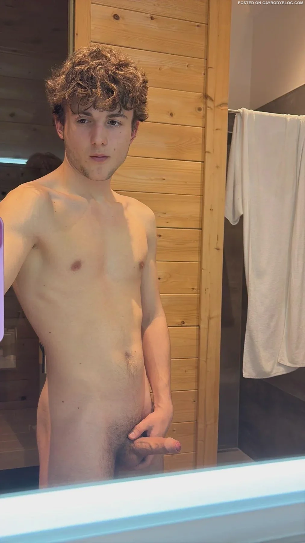 gaybody Reddit Community Pics (4)