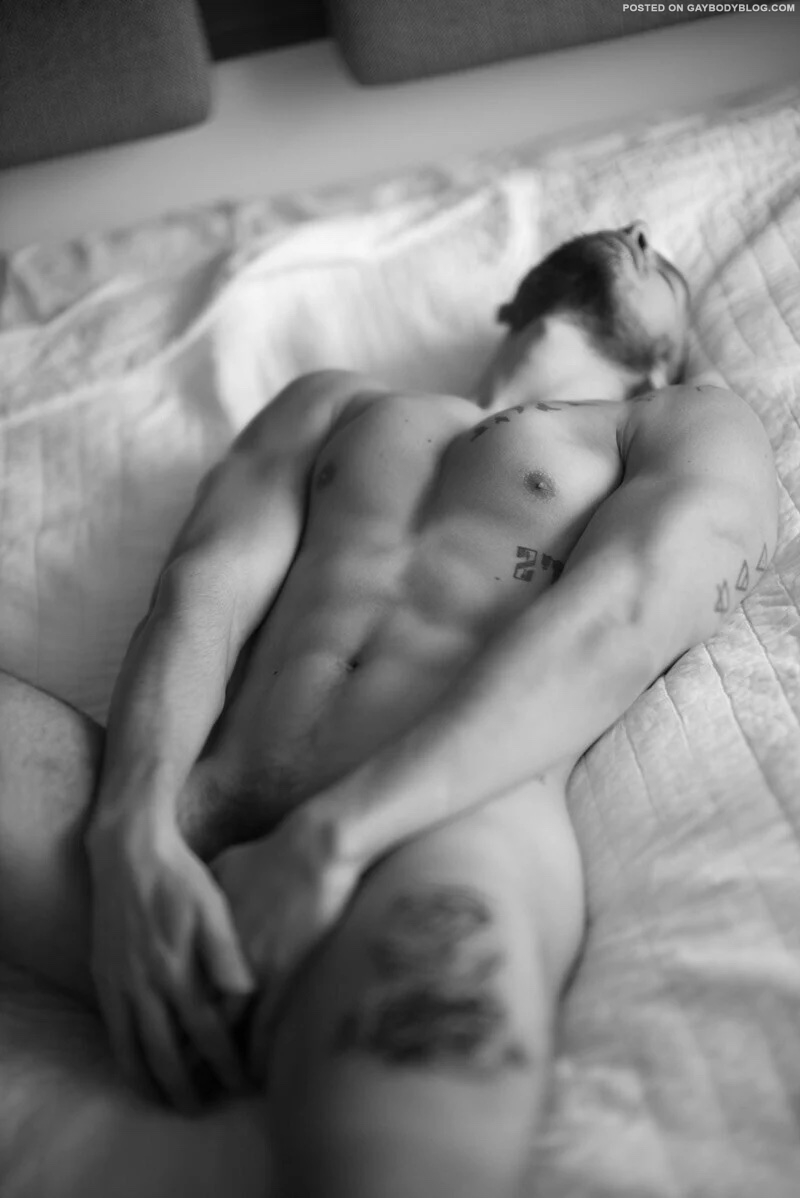 smooth jock model Julio Salinas 7