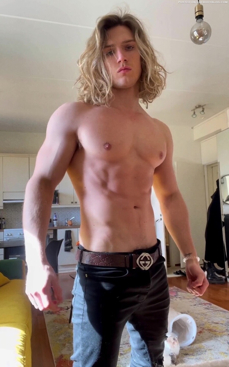 Hot Hunk Tease Benjamin Ahlblad 6