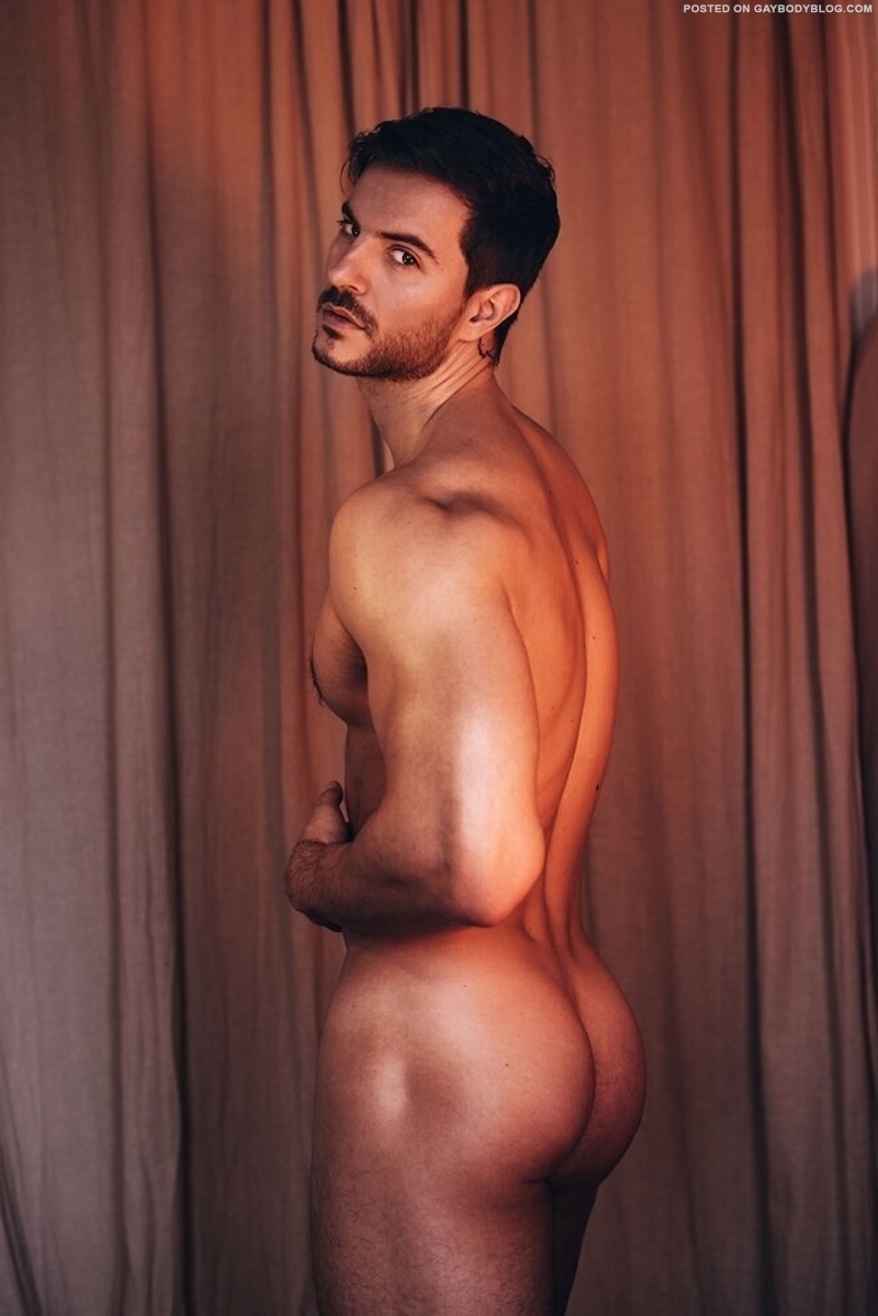 Martin Ivanov naked 1