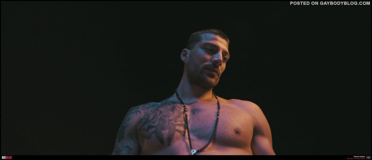 Simone Susinna shirtless