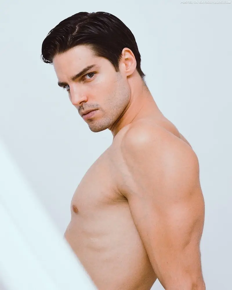 Kilian Isaak nude 2