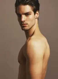 Kilian Isaak nude 4