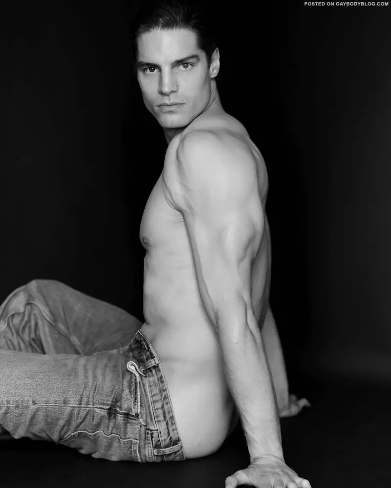 Kilian Isaak nude 6