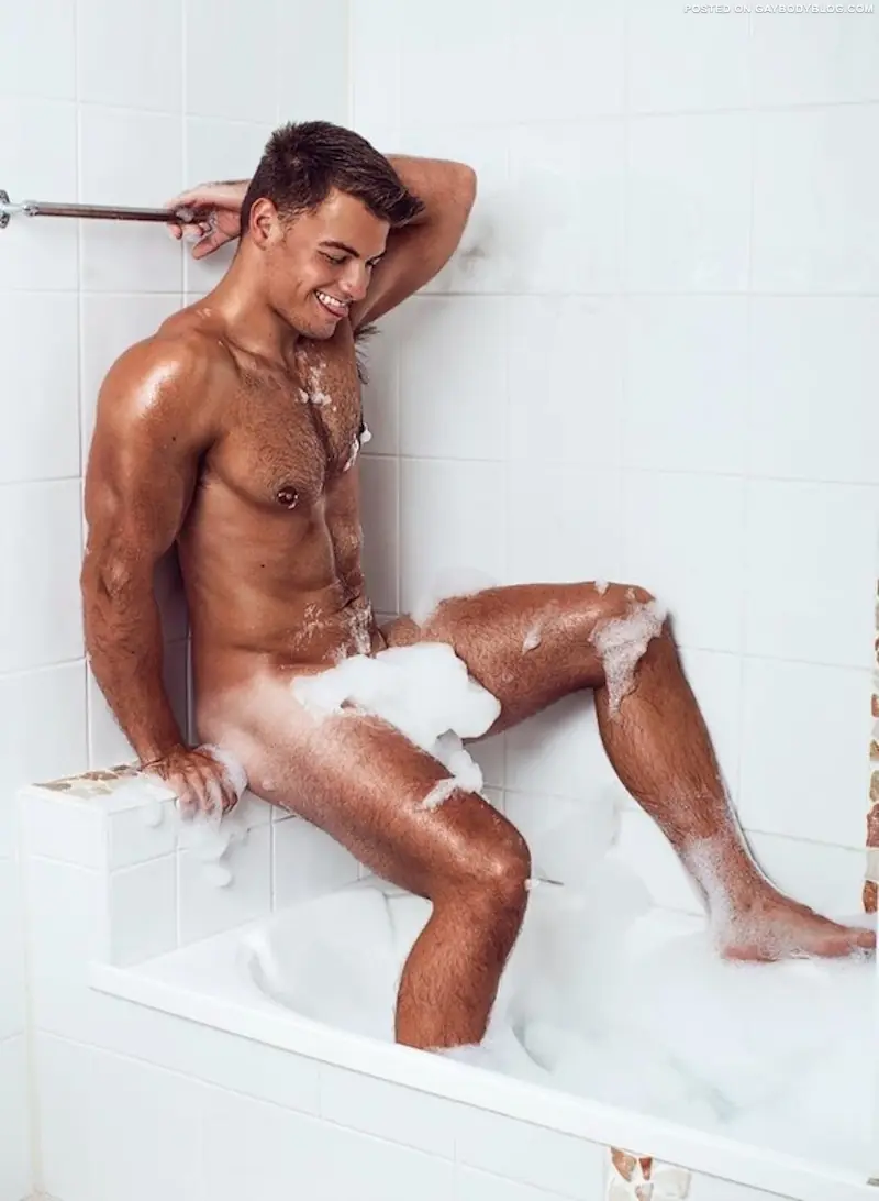 Max Small Naked And Hard 2