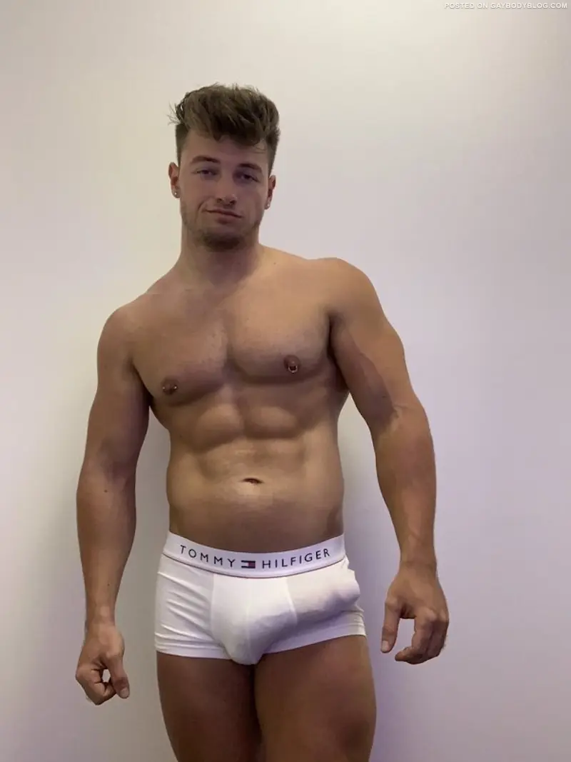 Max Small Naked And Hard 4