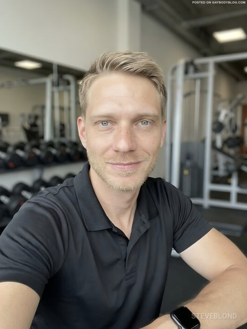 Sexy Blond Cam Guy Steve Blond 4