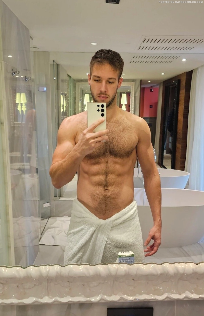 Arno Antino Naked 1