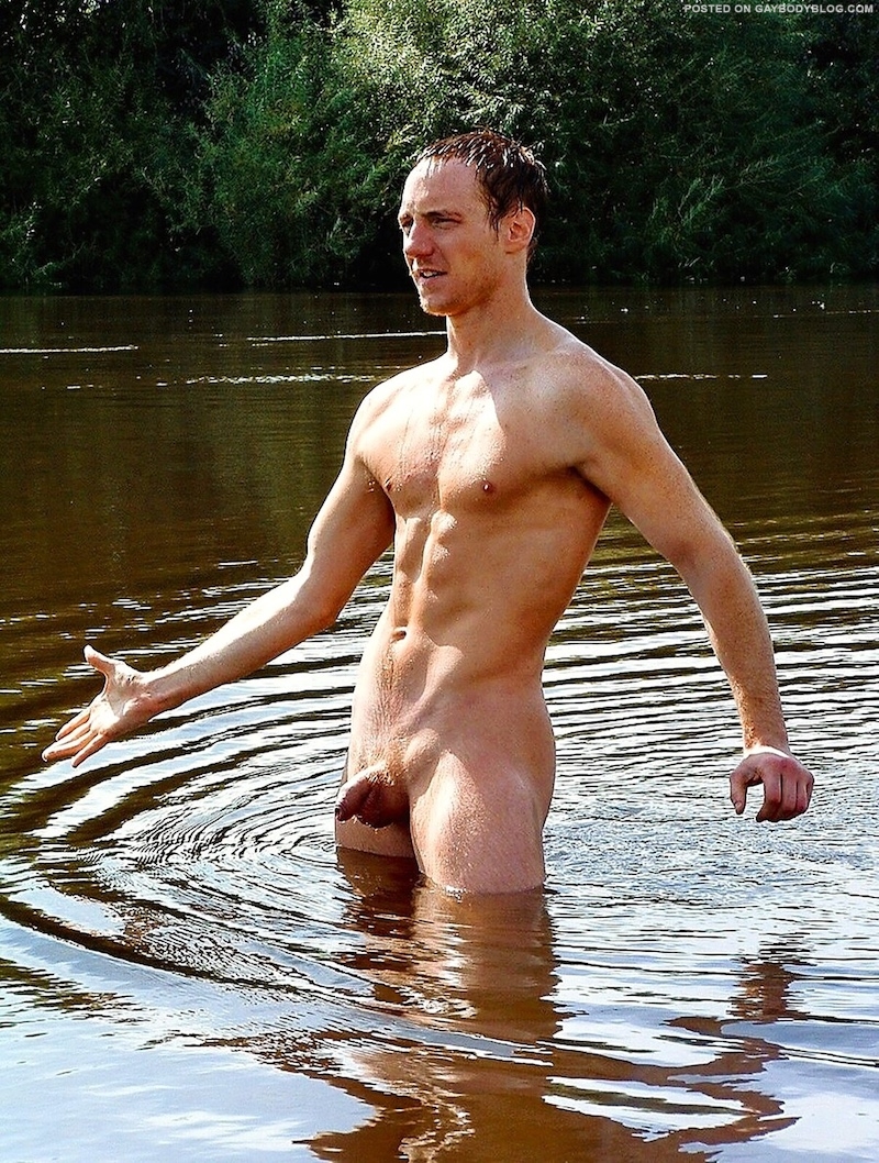 Nude Men Outdoors 5